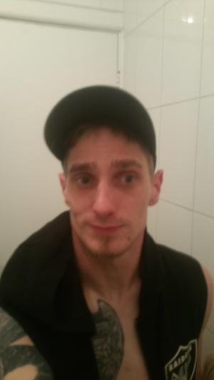 stoner - date a Australian, 100% free stoner