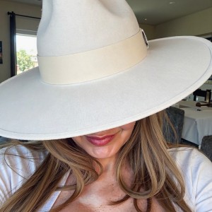 Avaaddams637 spoofed photo banned on australia-chat.com